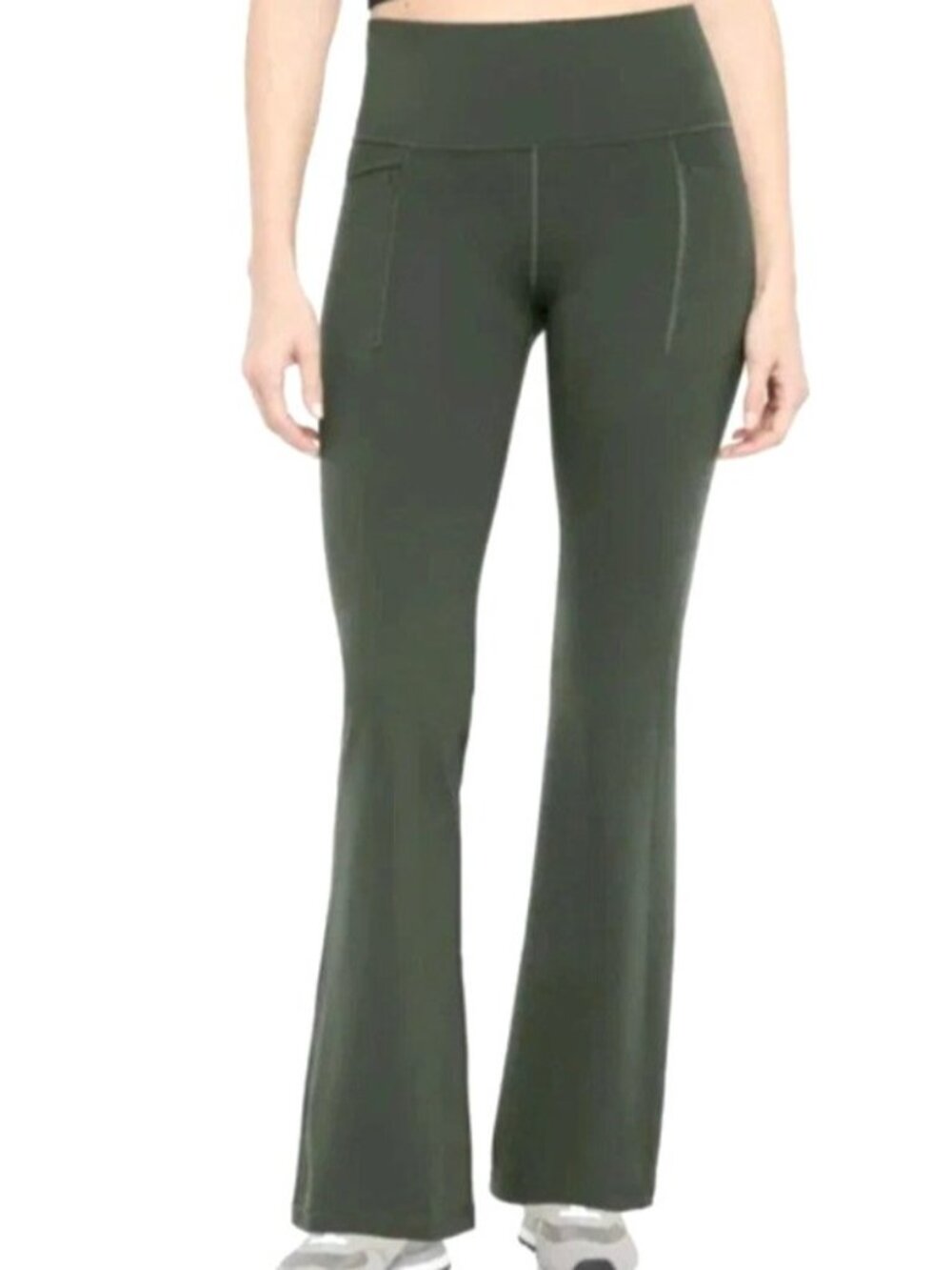 NWT GapFit Flare Legging Women’s M Green Moisture Wicking Stretch 31" Inseam